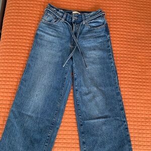 LEVIS XL STRAIGHT -WOMEN'S.  GREAT PRICE!!